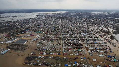 Das Ausmaß der Überschwemmung in der Orenburg Region in Russland, nachdem ein Dammbruch für eine Katastrophe gesorgt hat,  (Foto: IMAGO, IMAGO / SNA)
